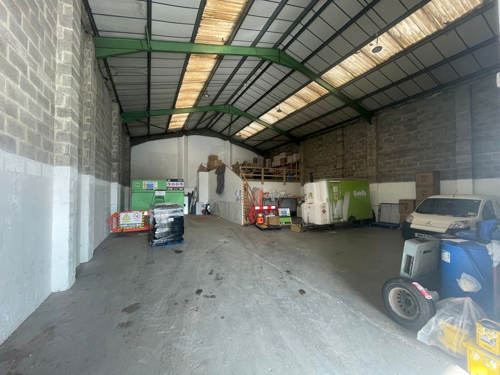 Light industrial to let in Unit 4 Poole Industrial Estate, Poole, Wellington, Somerset TA21, £20,000 pa
