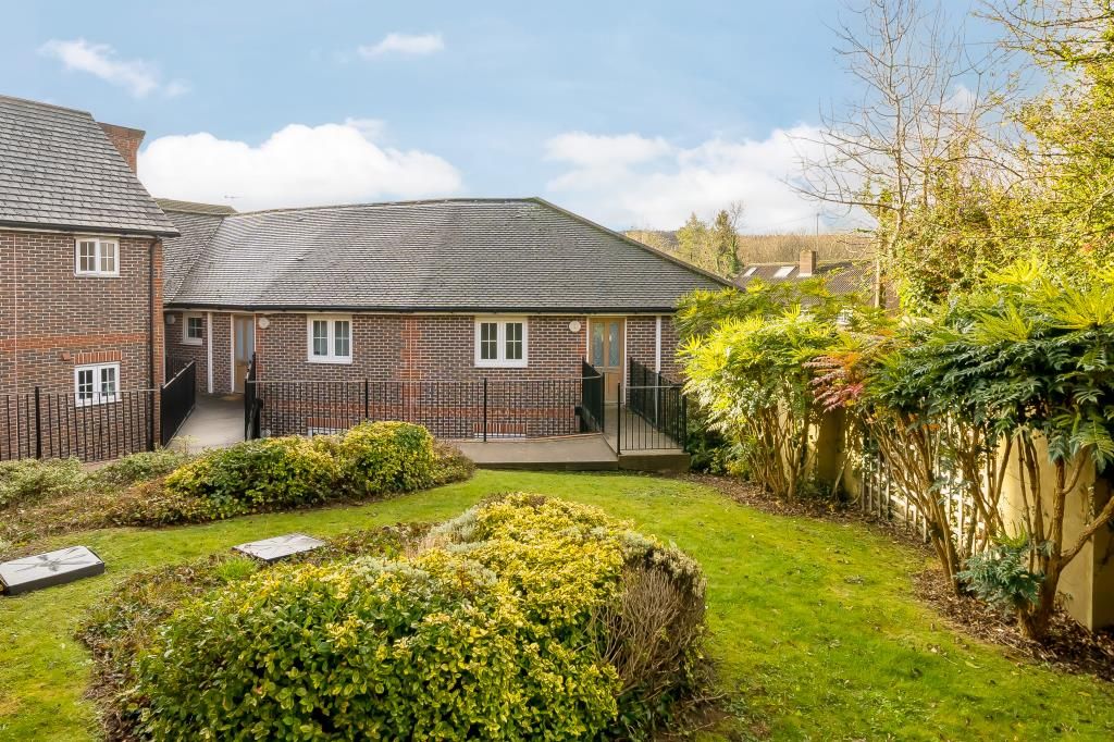 1 bed flat for sale in Chesham, Buckinghamshire HP5, £220,000