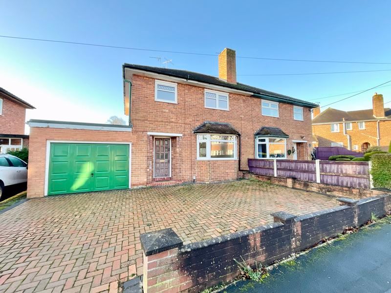 3 bed property for sale in Woodlands Avenue, Stone ST15, £170,000
