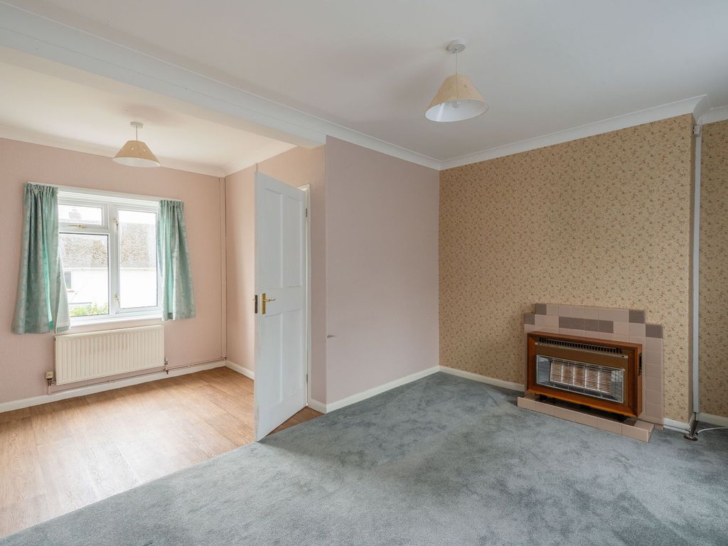 3 bed terraced house for sale in Barnfield, Crediton EX17, £210,000