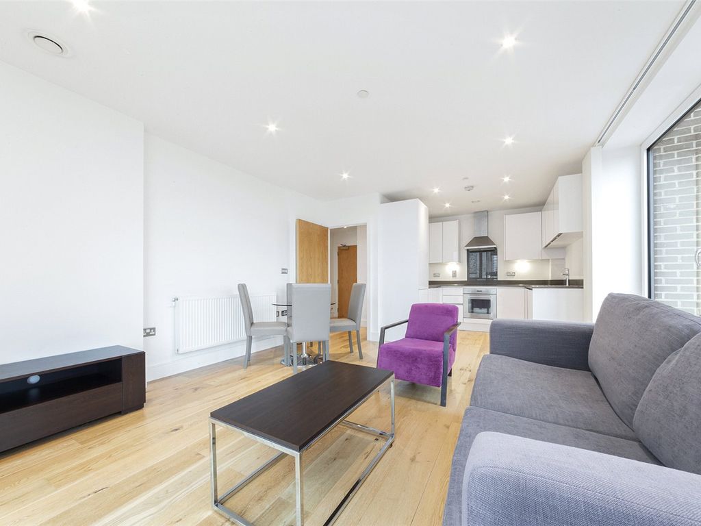 1 bed flat for sale in Centurion Tower, 5 Caxton Street North, London E16, £375,000