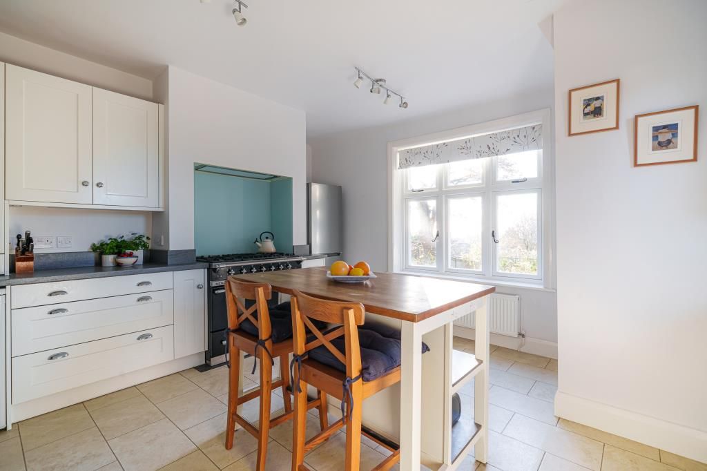 4 bed detached house for sale in Reading, Berkshire RG2, £900,000