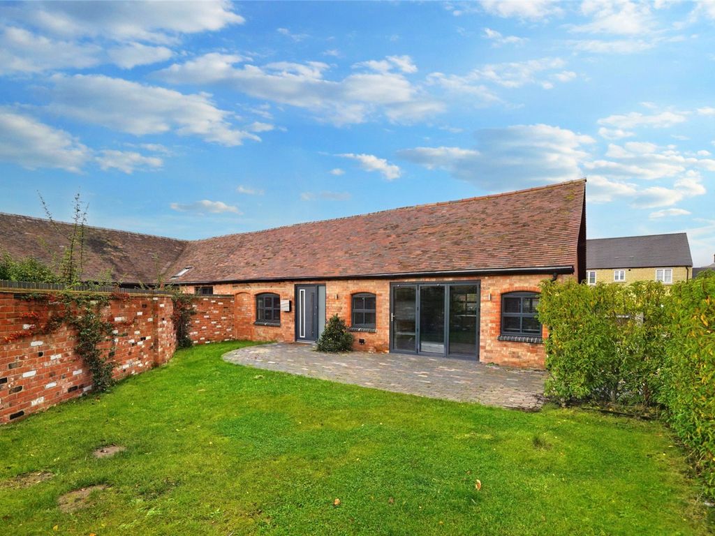 3 bed bungalow for sale in Canada Lane, Mickleton, Gloucestershire GL55, £595,000