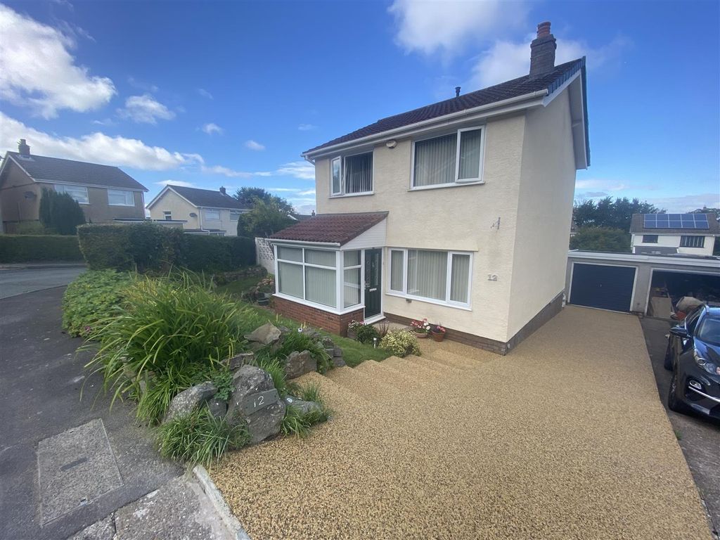 3 bed detached house for sale in Ael-Y-Bryn, Penclawdd, Swansea SA4, £300,000