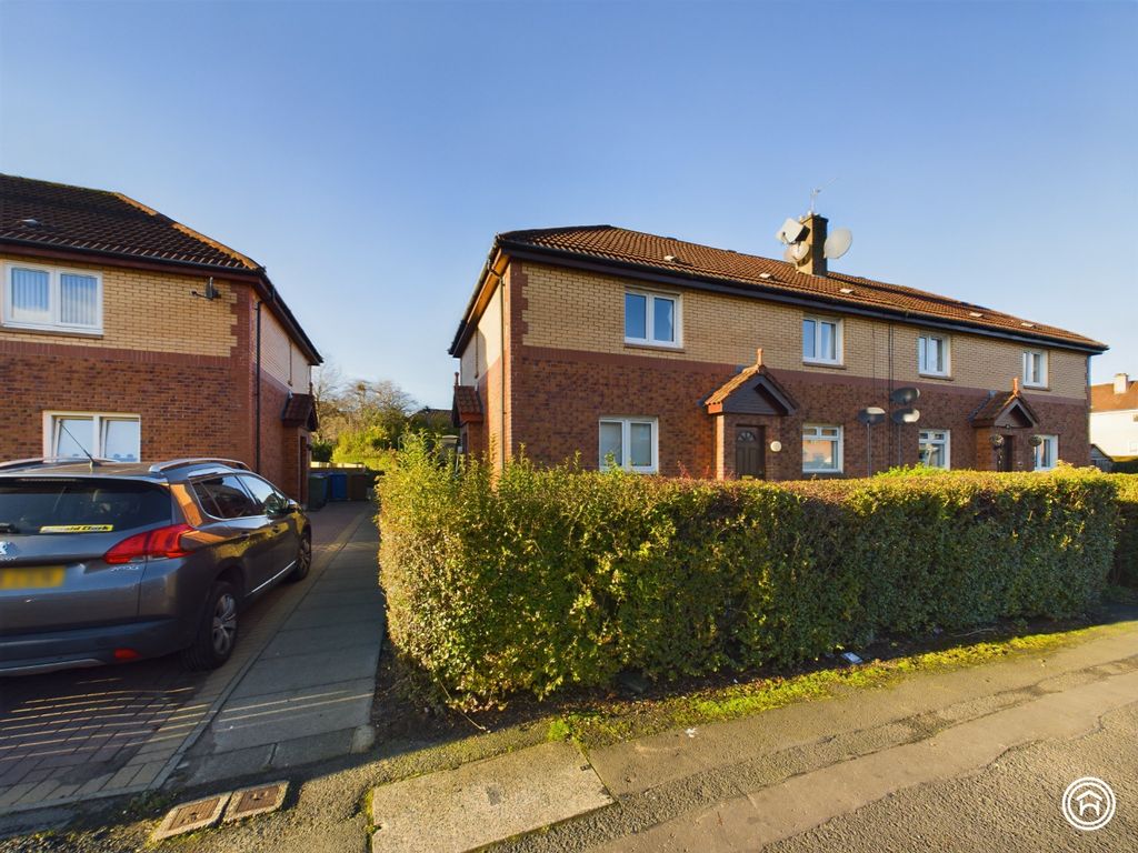 2 bed flat for sale in Hermiston Road, Glasgow G32, £105,000