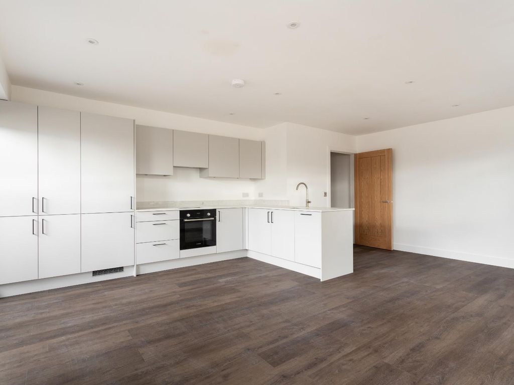 2 bed flat to rent in Somerset Street, Brighton BN2, £1,800 pcm