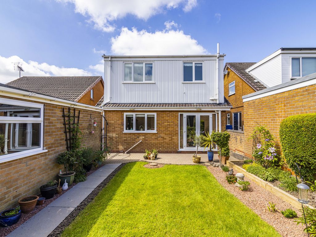 4 bed detached house for sale in Wilcox Drive, Underwood NG16, £290,000