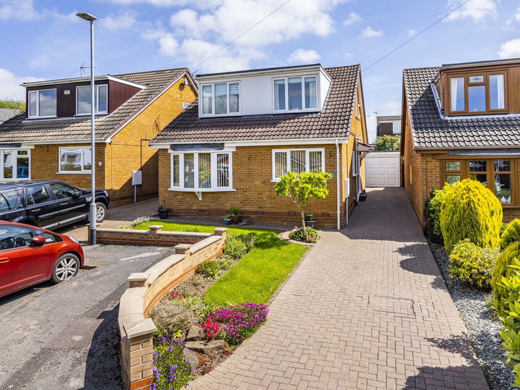 4 bed detached house for sale in Wilcox Drive, Underwood NG16, £290,000