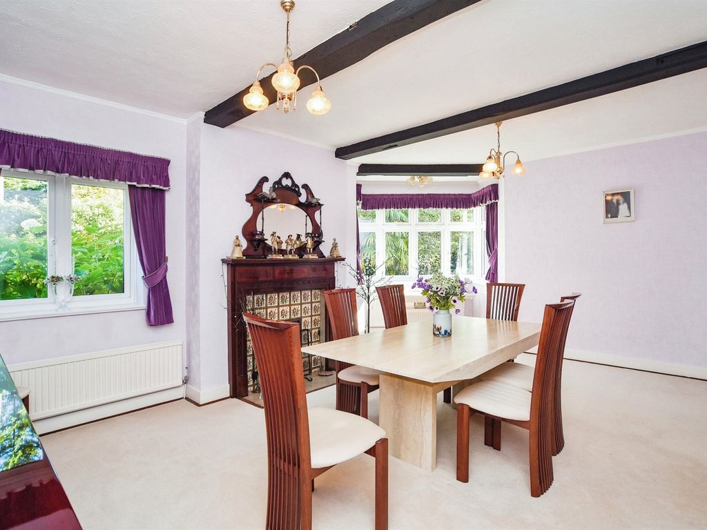 6 bed detached house for sale in Hempstead Road, Bovingdon, Hemel Hempstead HP3, £2,500,000