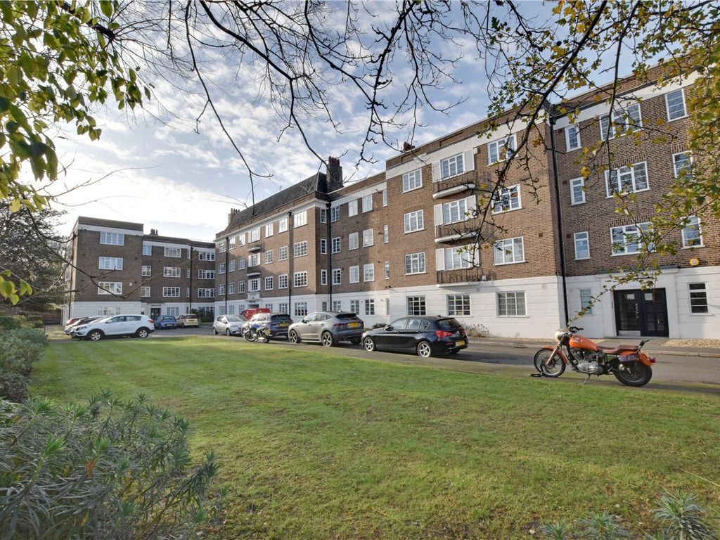 2 bed flat for sale in Dartmouth Court, Dartmouth Grove, Greenwich, London SE10, £460,000