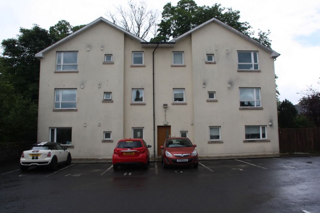 2 bed flat to rent in Beneagles Court, Auchterarder, Perthshire PH3, £695 pcm