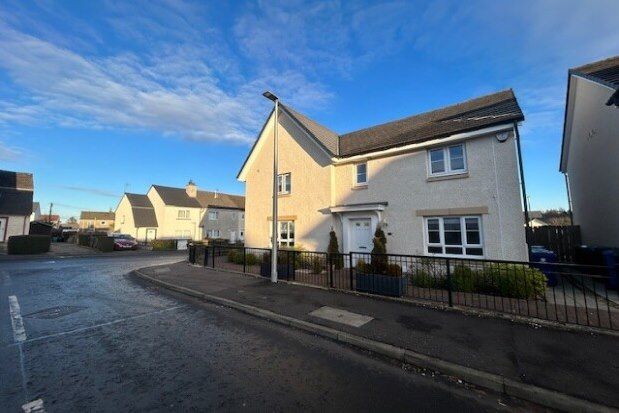 3 bed property to rent in Glenhouse Crescent, Johnstone PA5, £1,300 pcm