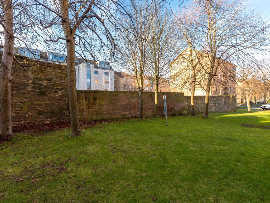 2 bed flat for sale in 3/6, North Hillhousefield, Leith, Edinburgh EH6, £175,000