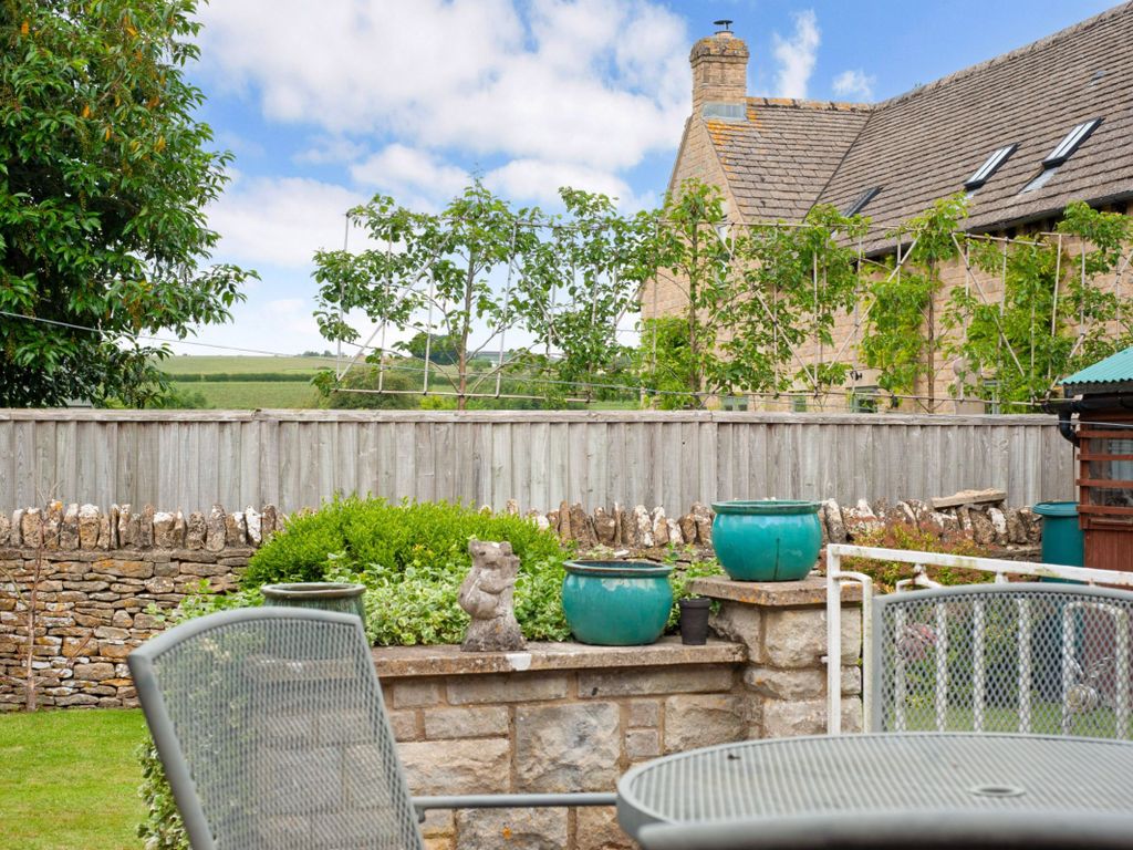 4 bed detached house for sale in Shipton Road, Ascott-Under-Wychwood, Chipping Norton OX7, £700,000