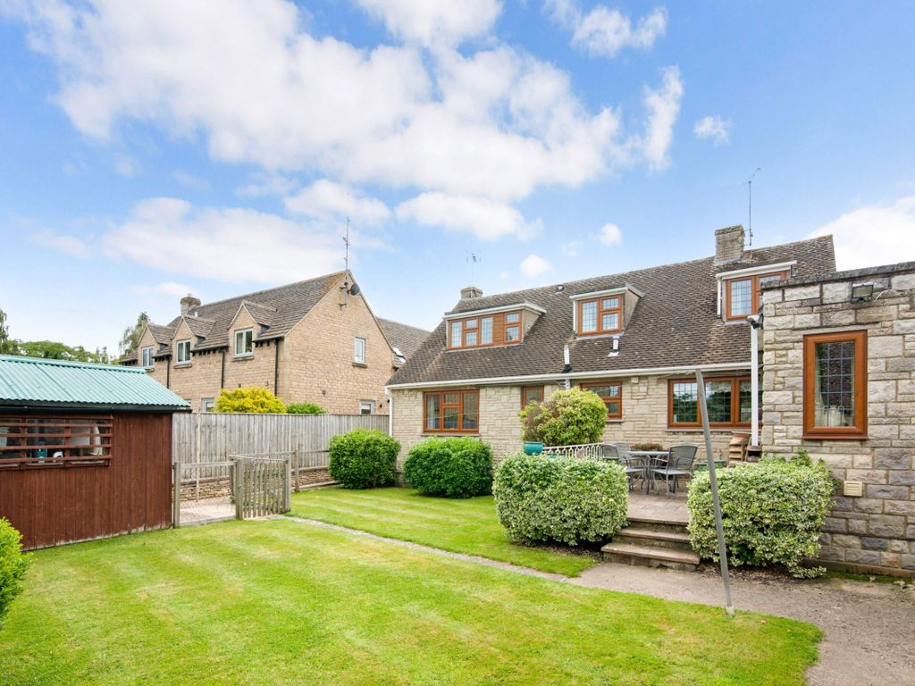 4 bed detached house for sale in Shipton Road, Ascott-Under-Wychwood, Chipping Norton OX7, £700,000