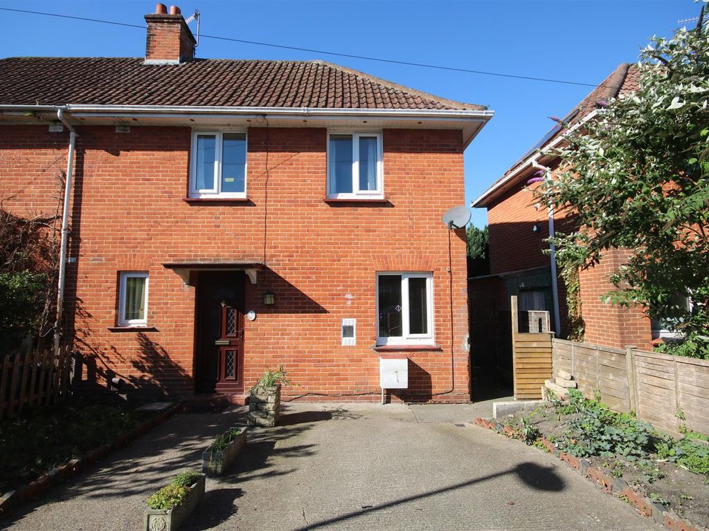 3 bed semi-detached house for sale in Friary Lane, Salisbury SP1, £250,000