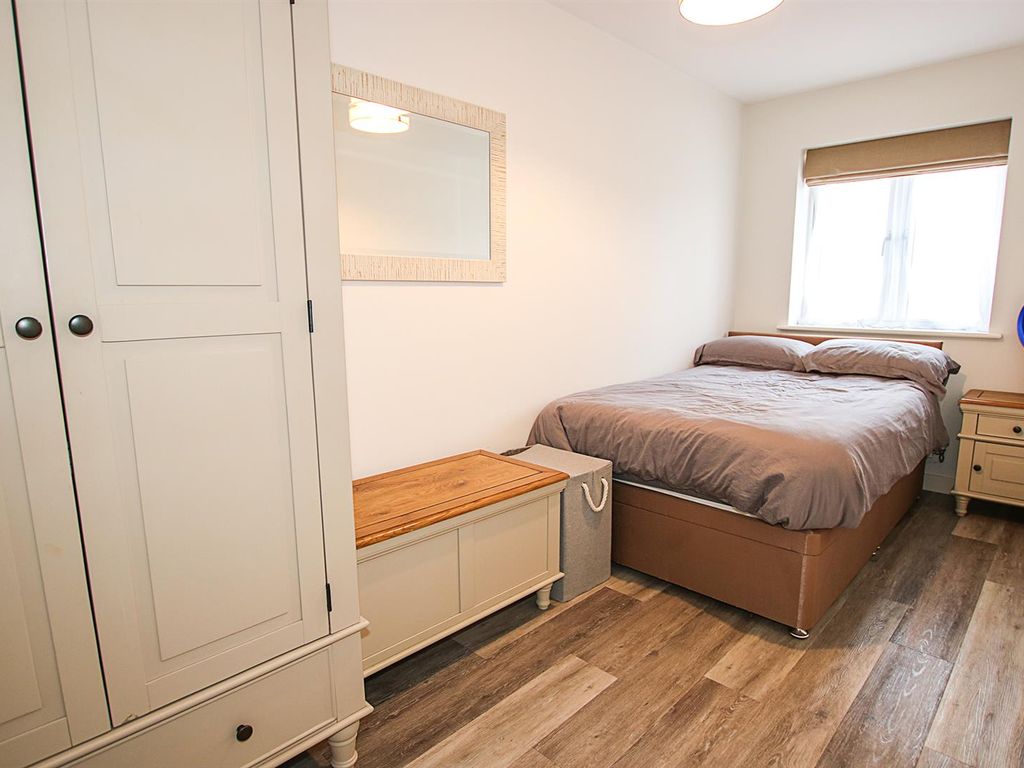 2 bed flat for sale in Bell Road, Bottisham, Cambridge CB25, £285,000