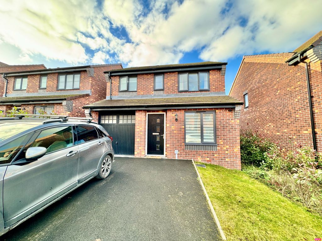 3 bed detached house for sale in Alford Place, Lawley, Telford TF4, £260,000