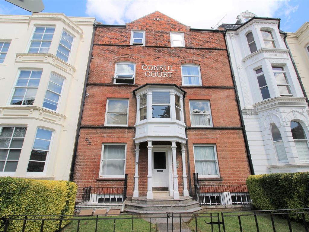 2 bed property to rent in Consul Court, 16-17 Landport Terrace, Portsmouth, Hants PO1, £950 pcm
