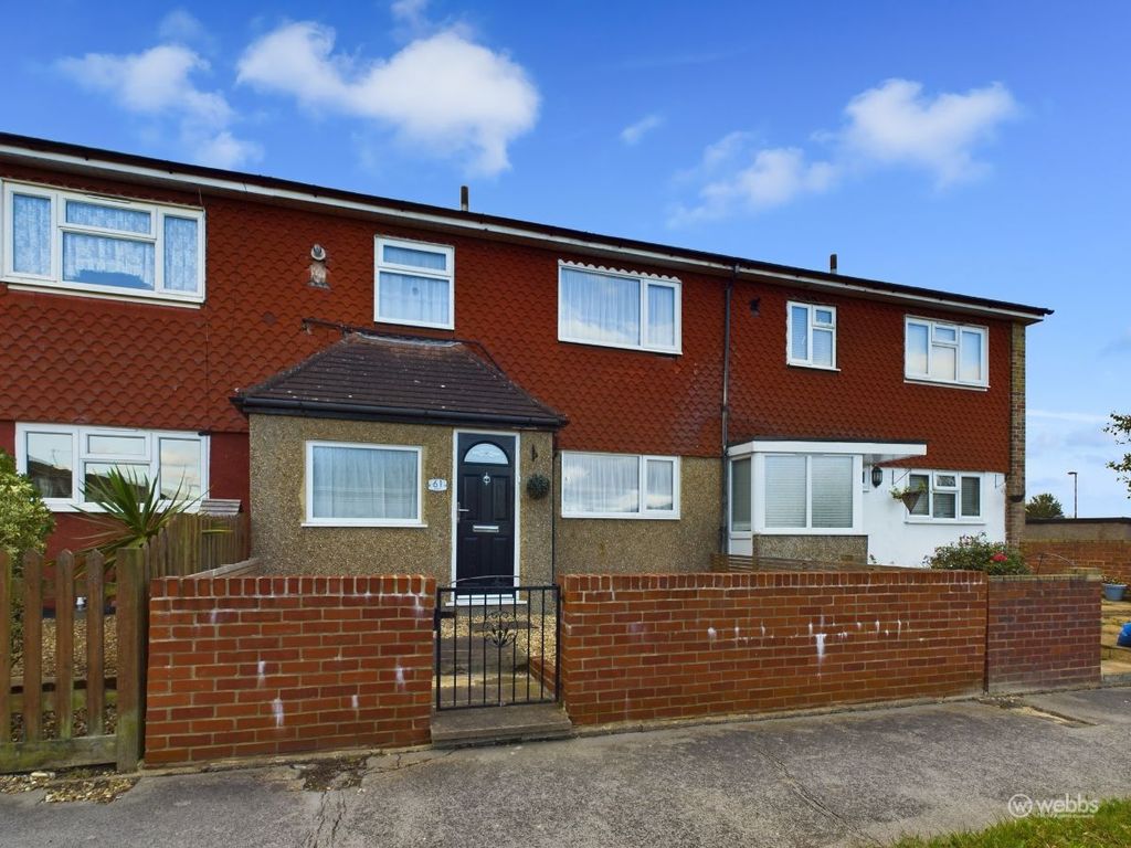 3 bed terraced house for sale in Brierley, New Addington, Croydon CR0, £359,950
