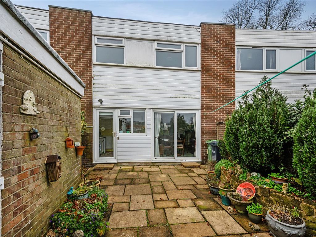 3 bed terraced house for sale in The Tracery, Banstead SM7, £490,000