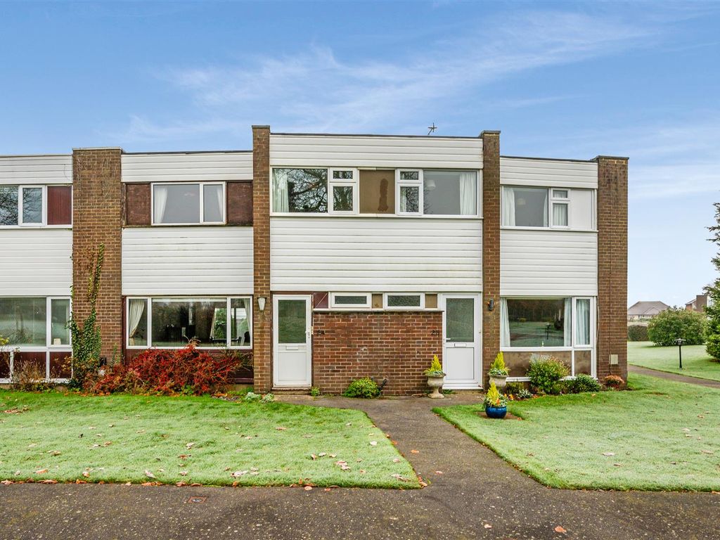 3 bed terraced house for sale in The Tracery, Banstead SM7, £490,000