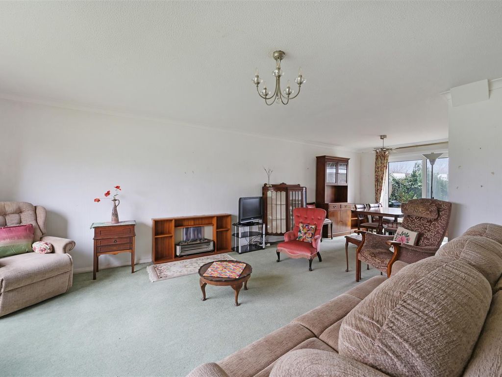 3 bed terraced house for sale in The Tracery, Banstead SM7, £490,000