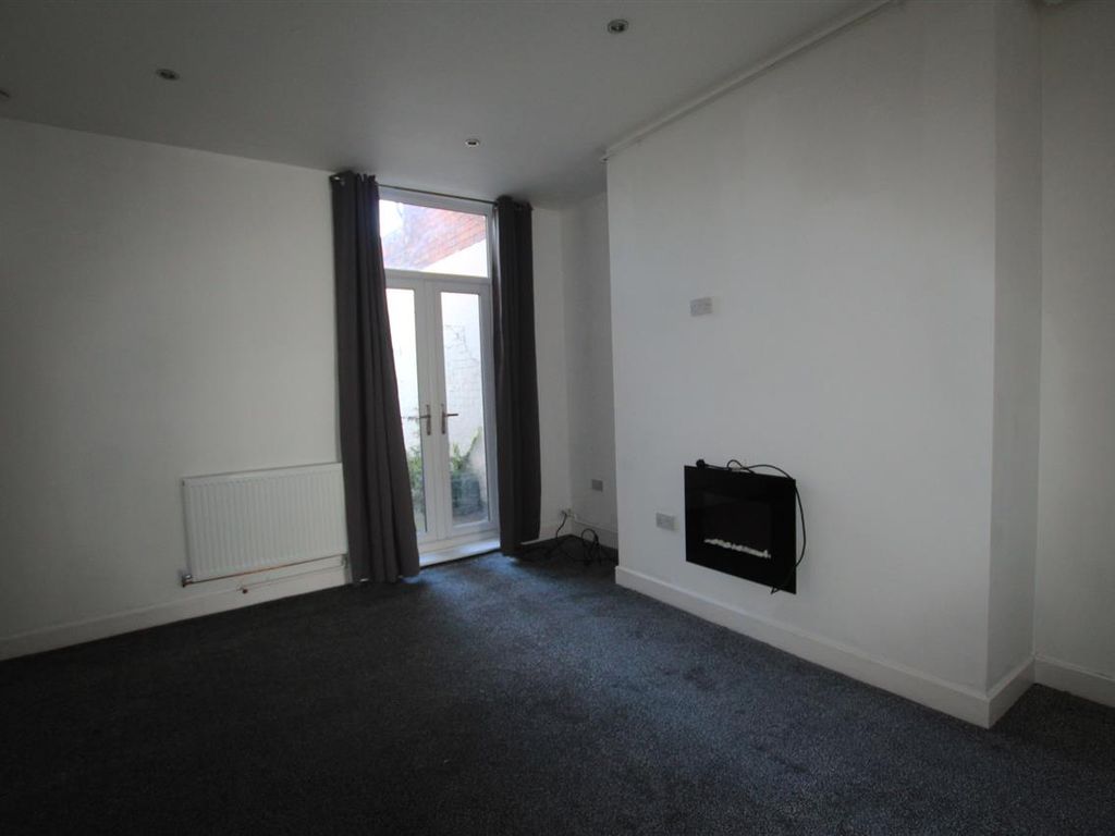 1 bed flat for sale in Station Road, Bamber Bridge, Preston PR5, £95,000