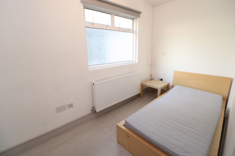 1 bed property to rent in Balfour Road, Hounslow TW3, £650 pcm