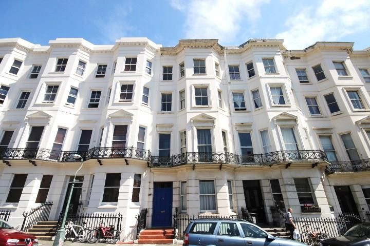 1 bed flat to rent in Holland Road, Hove BN3, £1,300 pcm
