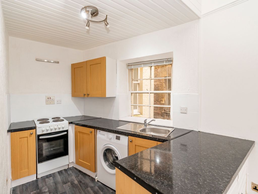 2 bed flat for sale in High Street, Dalkeith EH22, £135,000