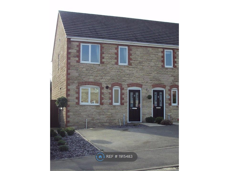 3 bed semi-detached house to rent in Cropton Road, Royston, Barnsley S71, £850 pcm