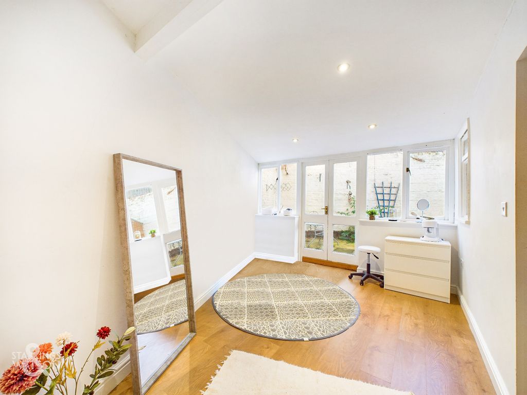 3 bed terraced house for sale in Waterloo Road, Norwich NR3, £250,000