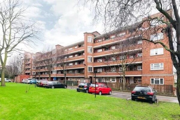 2 bed flat for sale in Bracklyn Court, Wimbourne Street, Area N1, £445,000