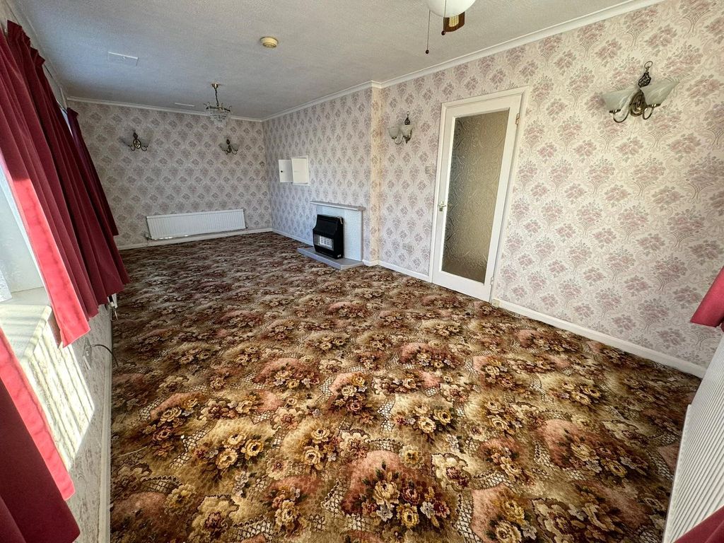 3 bed bungalow for sale in Denver Hill, Downham Market PE38, £270,000