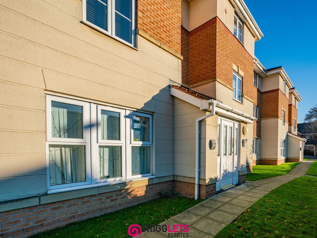2 bed flat for sale in Pennyfields, Rotherham S63, £75,000