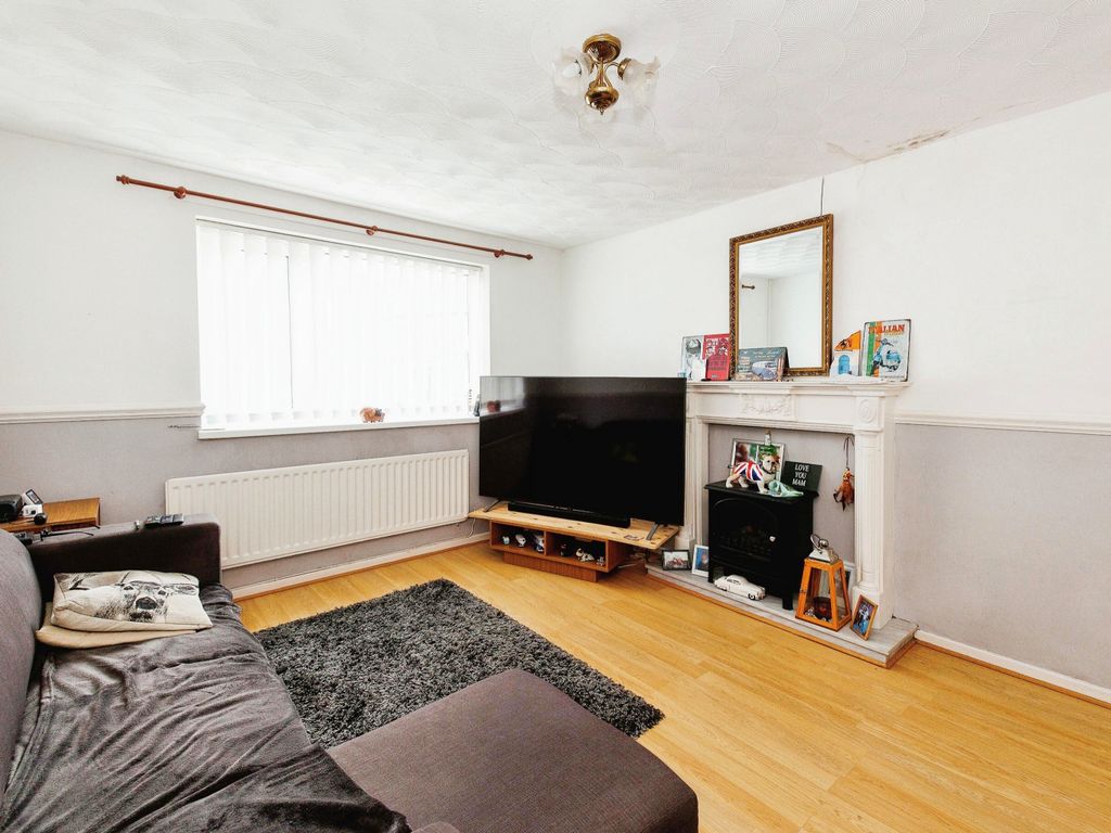 1 bed flat for sale in Ravensworth Terrace, South Shields NE33, £80,000