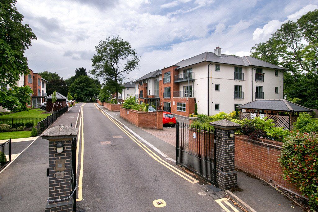 1 bed flat for sale in Kensington Court, 5C Highfield Road, Edgbaston, Birmingham B15, £235,000