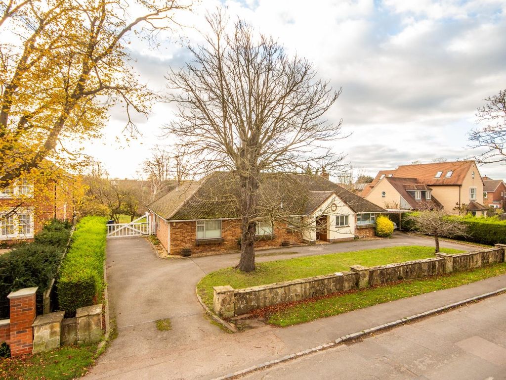 4 bed detached bungalow for sale in Mingle Lane, Great Shelford, Cambridge CB22, £1,350,000