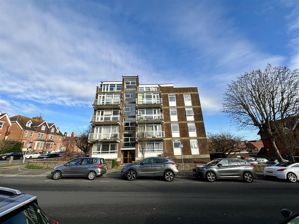 3 bed flat for sale in St. Annes Road, Eastbourne BN21, £249,950