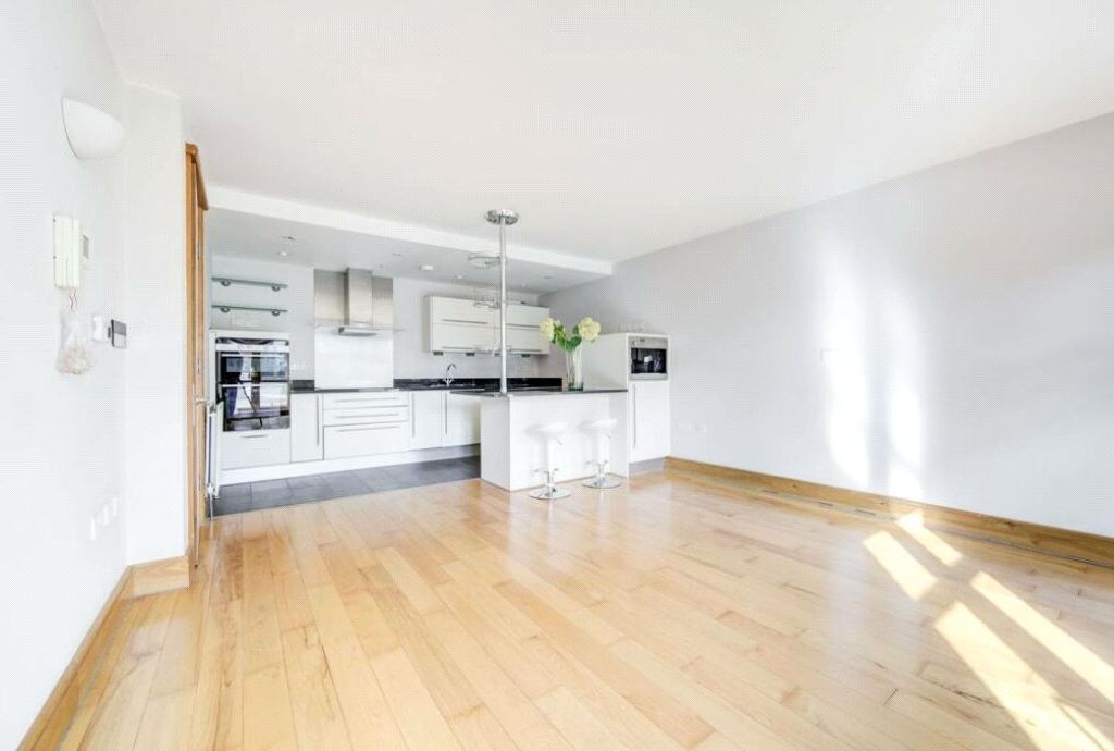 1 bed flat to rent in Farm Lane, London SW6, £2,000 pcm