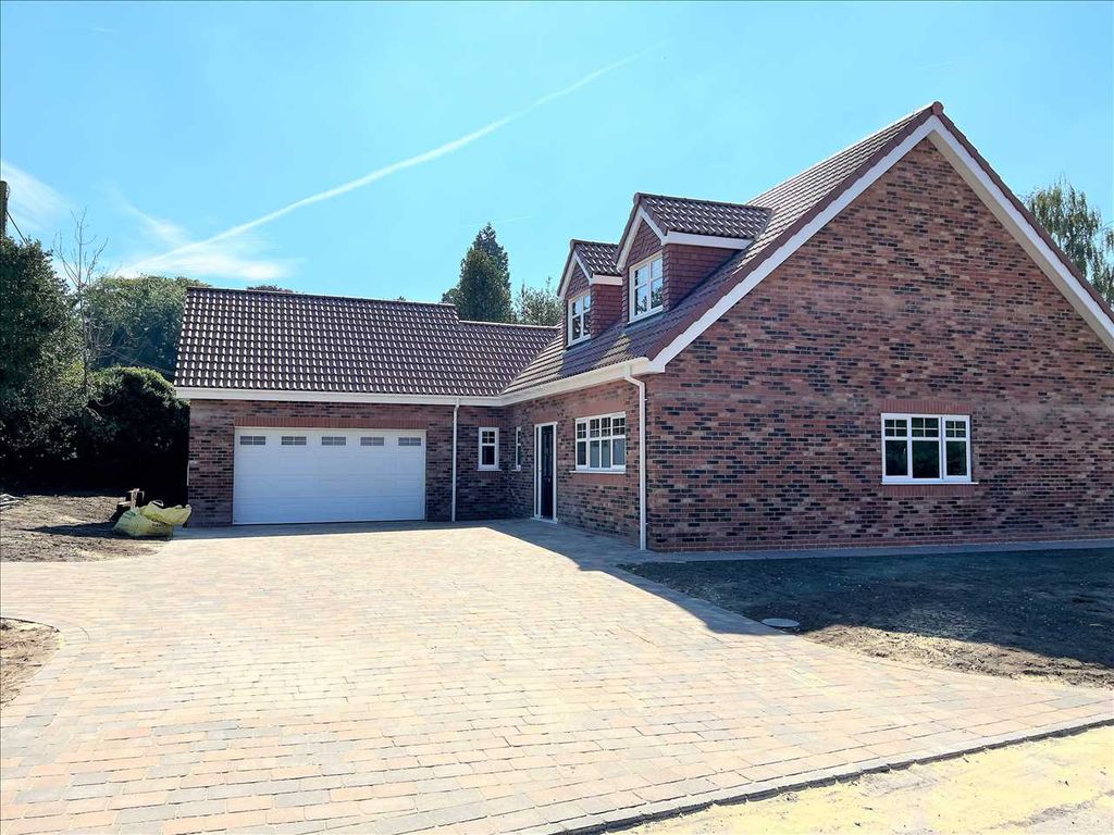 3 bed detached house for sale in Barnetby Lane, (Plot 2), Elsham DN20, £575,000