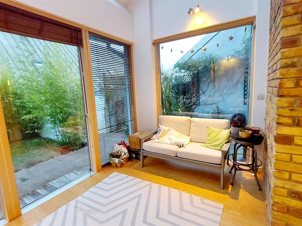 4 bed terraced house to rent in Fairglen, Hayle TR27, £1,700 pcm