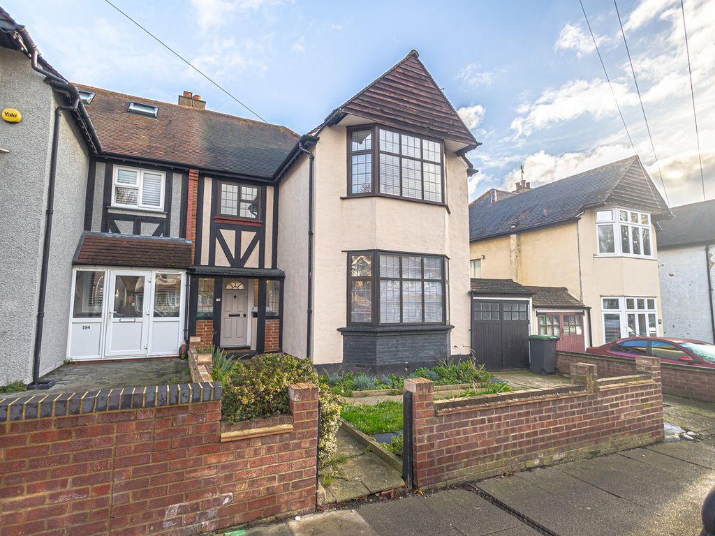 4 bed semi-detached house for sale in Victoria Road, Southend-On-Sea SS1, £475,000