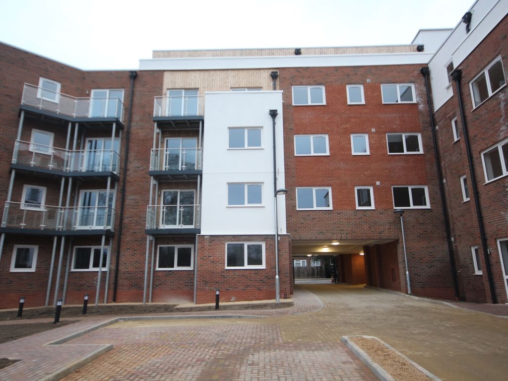 1 bed flat to rent in Dudley Street, Luton LU2, £1,000 pcm