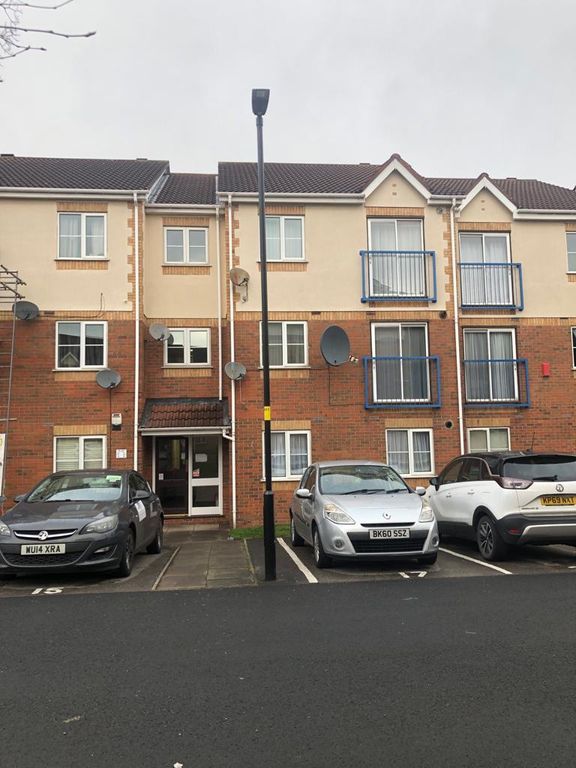 2 bed flat for sale in 25 Keer Court, Bordesley Green B9, £150,000
