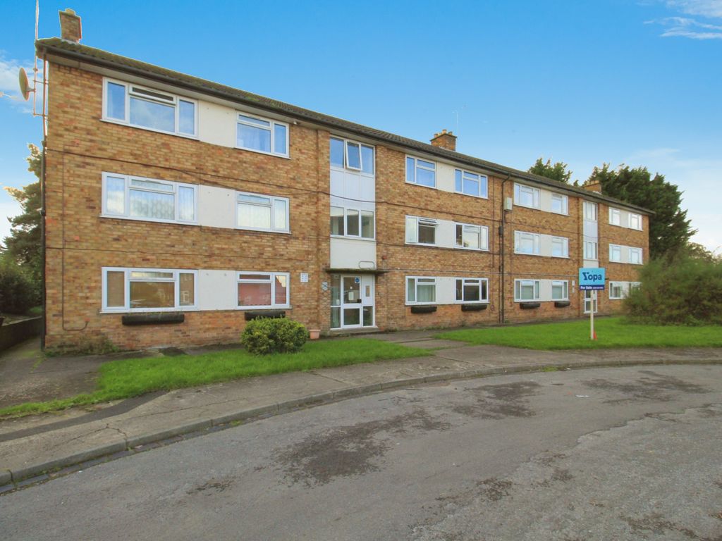 2 bed flat for sale in West Moor Flats, Fordlands Crescent, York YO19, £150,000