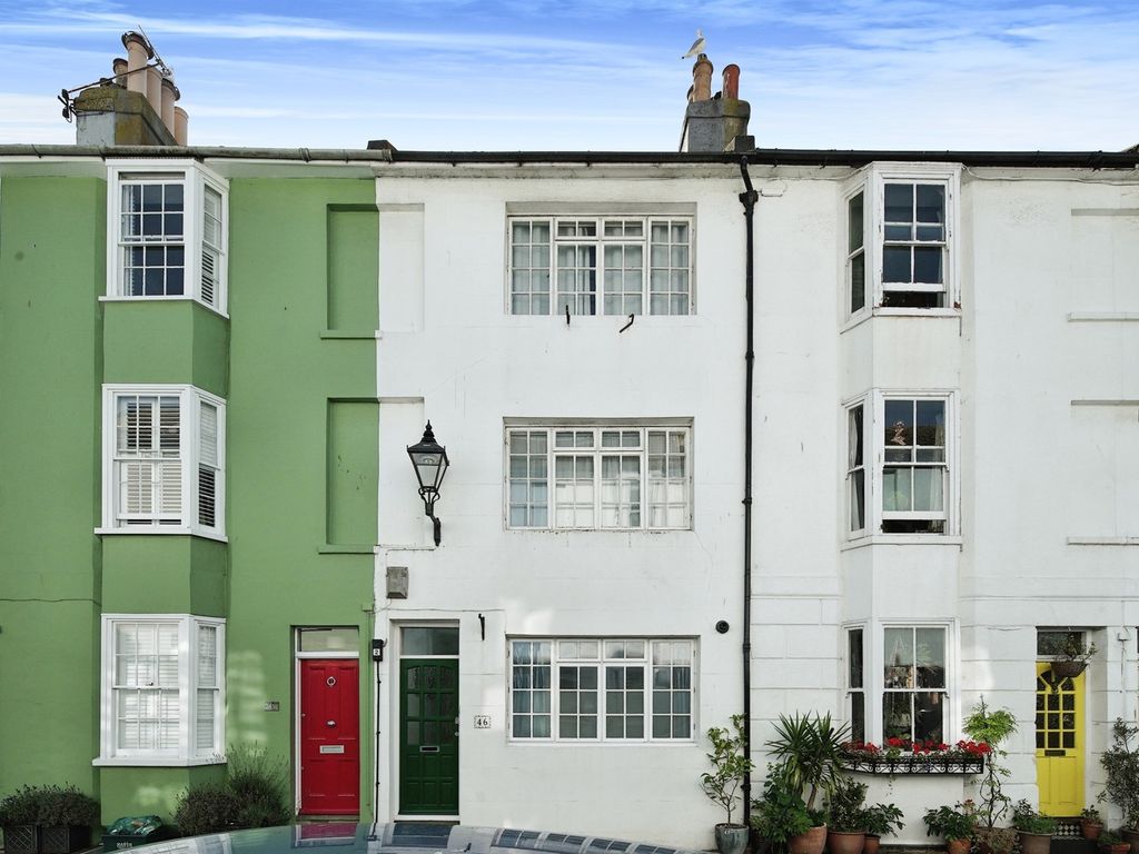 2 bed maisonette for sale in Over Street, Brighton BN1, £330,000