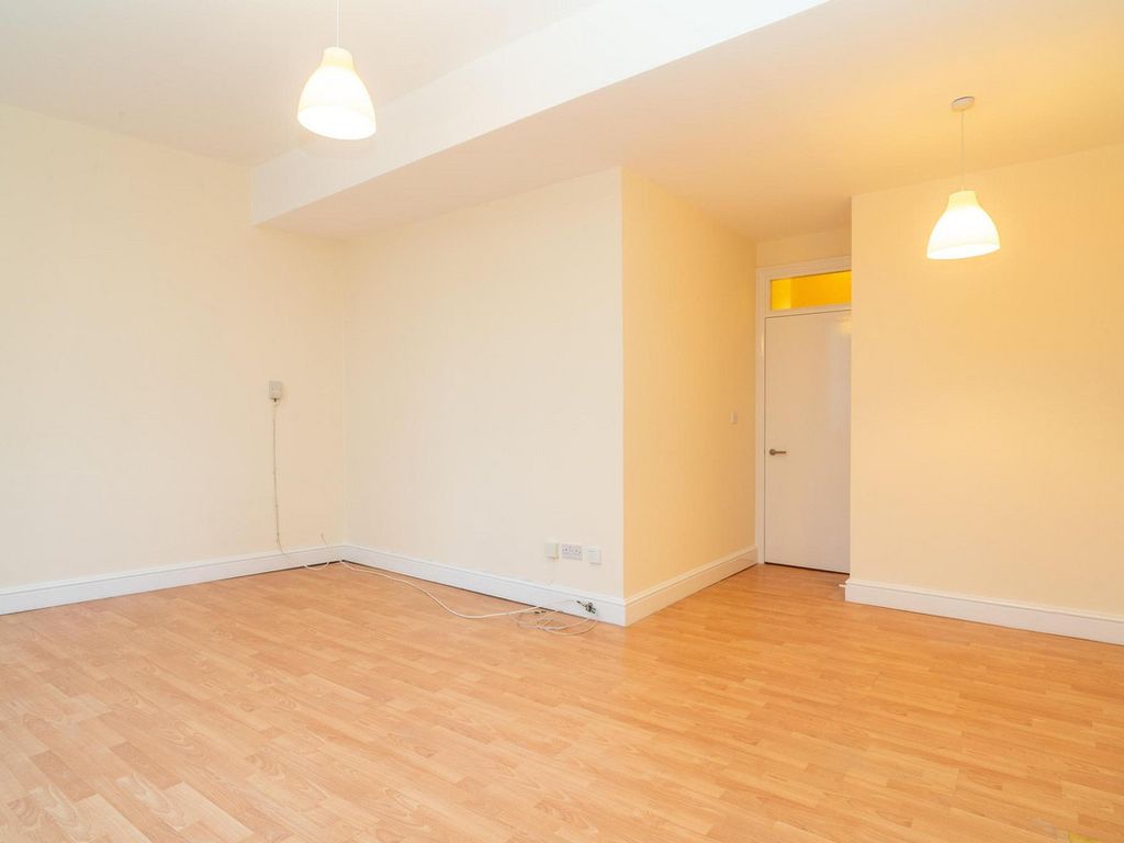 2 bed flat to rent in Hornsey Road, London N7, £1,775 pcm