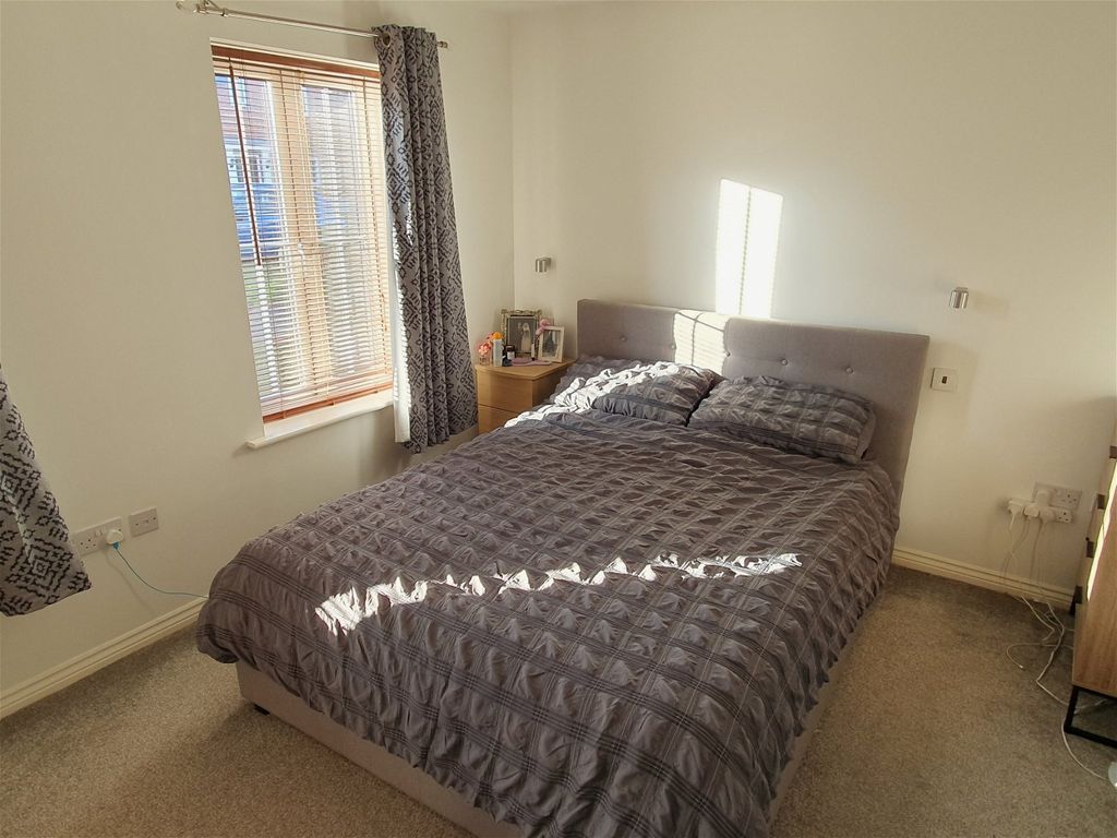 2 bed maisonette for sale in St. Johns Road, Arlesey SG15, £225,000